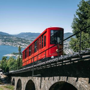 LUGANO – Funicolare Monte Brè: tariffe serali ogni venerdì e sabato sera (fino al 31 agosto 2026)